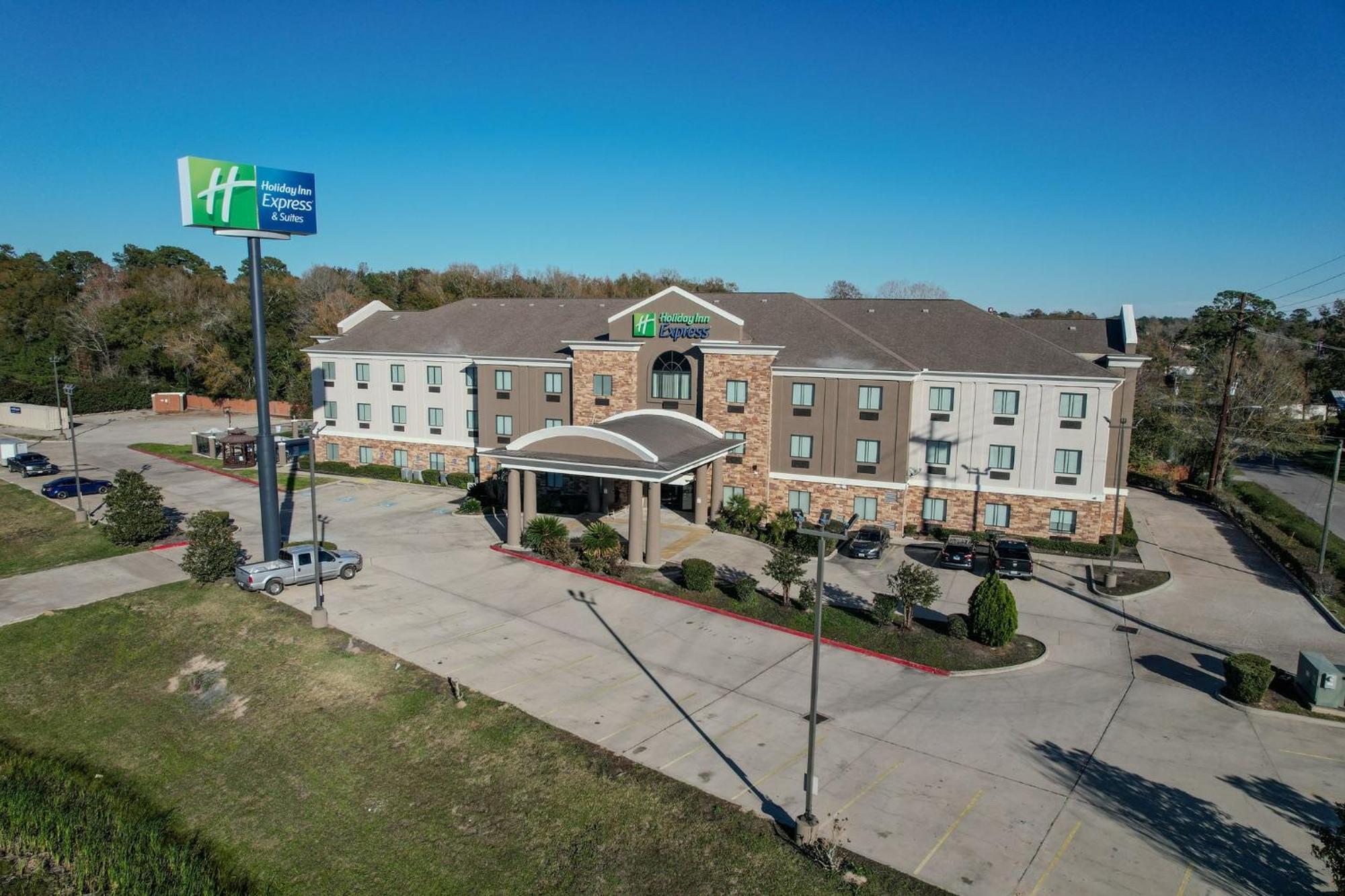 Holiday Inn Express & Suites Cleveland By Ihg Exterior foto