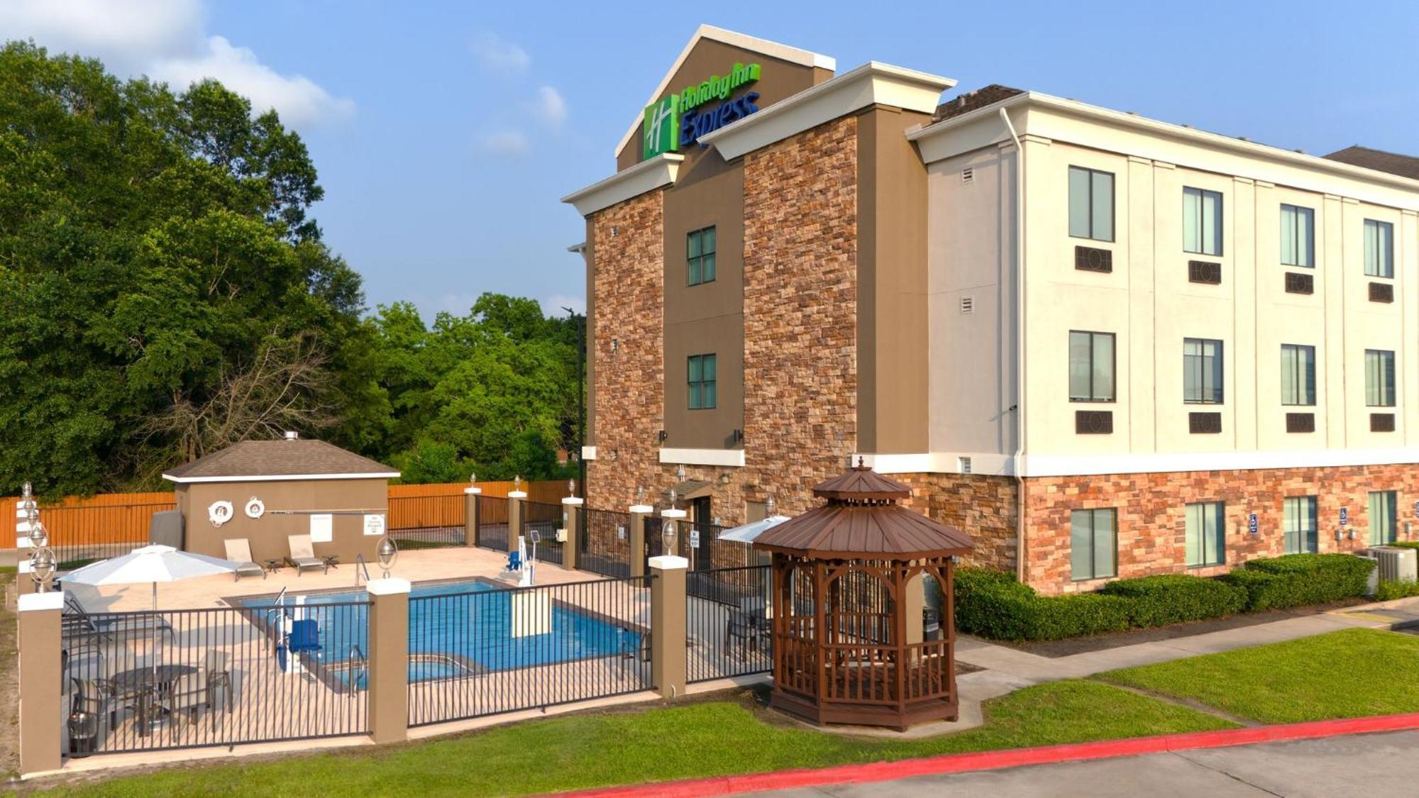 Holiday Inn Express & Suites Cleveland By Ihg Exterior foto